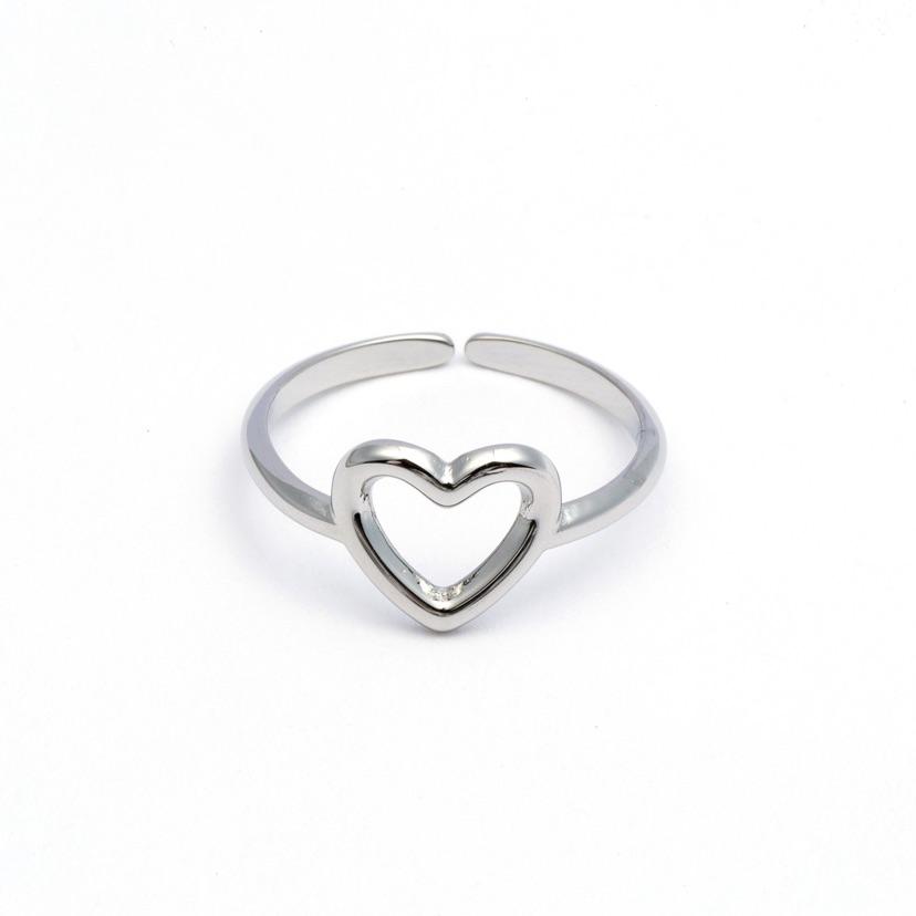 Anillo de acero inoxidable con un solo corazón de plata.