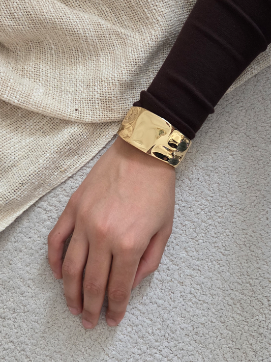 Pulsera Statement Emilia Dorada – Acero Inoxidable