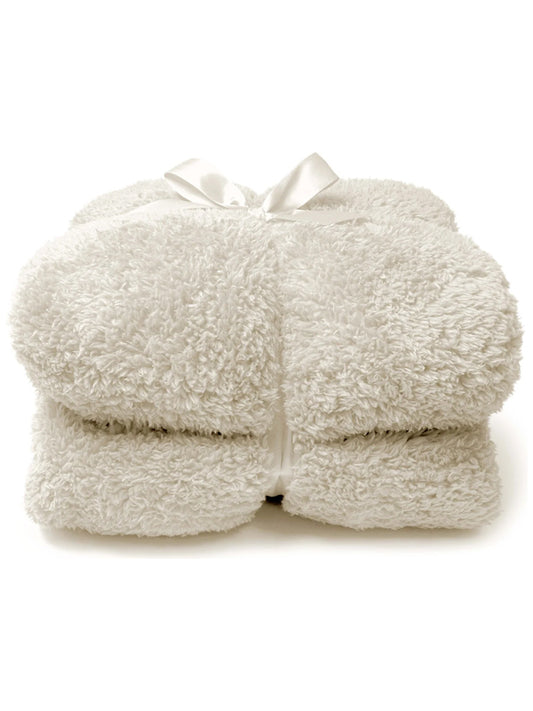 Vivienda única – Cuadros de peluche color crema