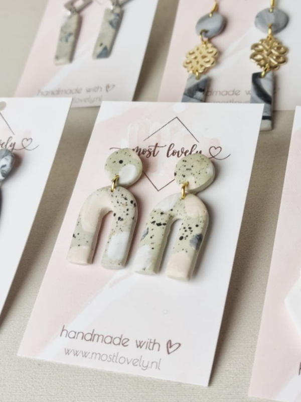Taller de elaboración de pendientes (3 pares)